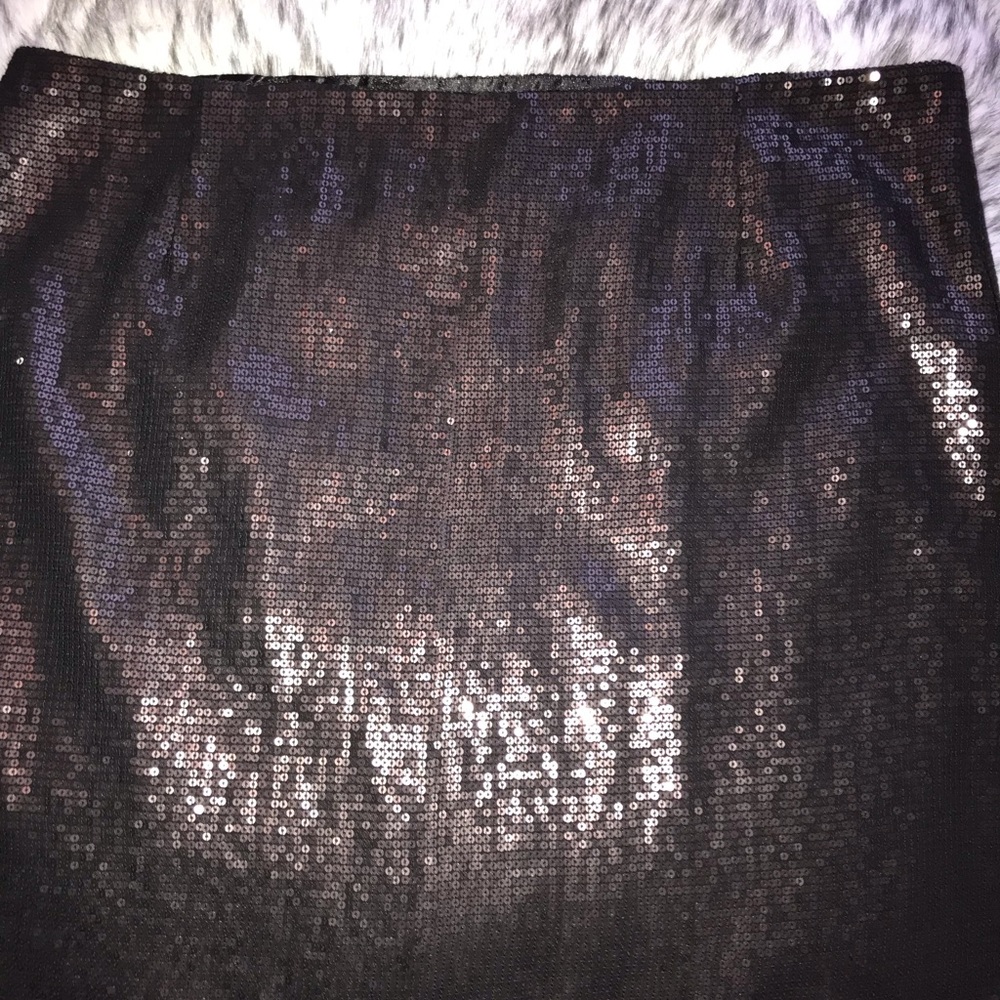 White House Black Market Sequin Pencil Skirt